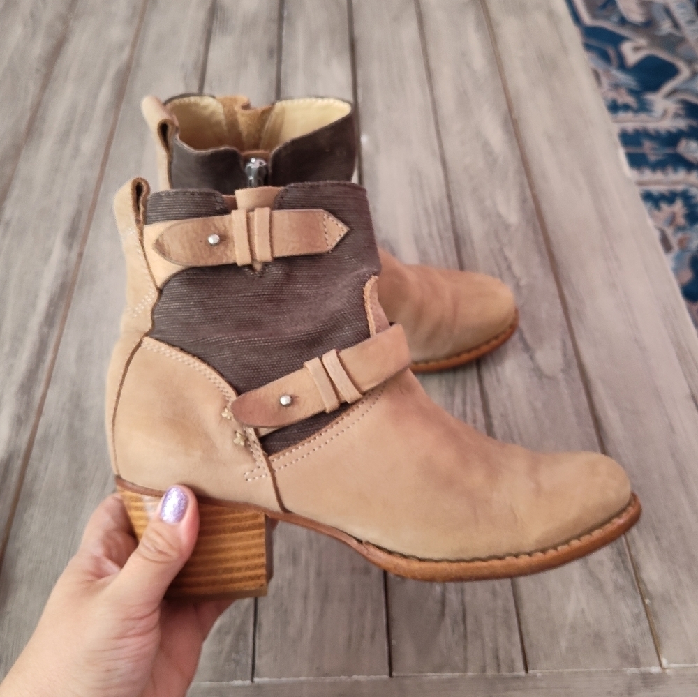 Rag & Bone Leather Ankle Boots in Neutral Tan/Brown Combo Size Woman's 6